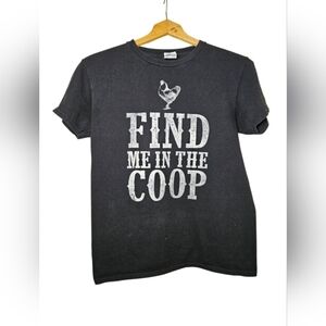Small Mens Funny Coop Black T-Shirt with White Label, Paint Stain On It.